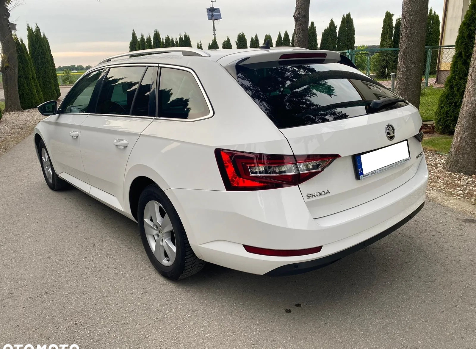 Skoda Superb cena 47500 przebieg: 369000, rok produkcji 2016 z Nowe Brzesko małe 56